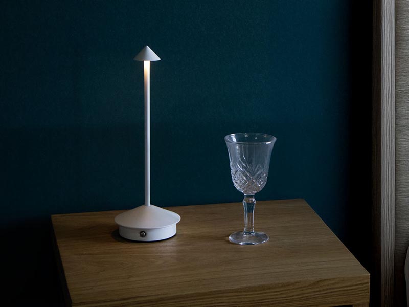 Flashlights,led Flashlights,lep Flashlights,edc Flashlights,MICRO flashlights,LEP tactical Flashlights,Laser Flashlights,LEP tactical Laser Flashlights,USB C flashlights,Flashlights manufacturers,Clover